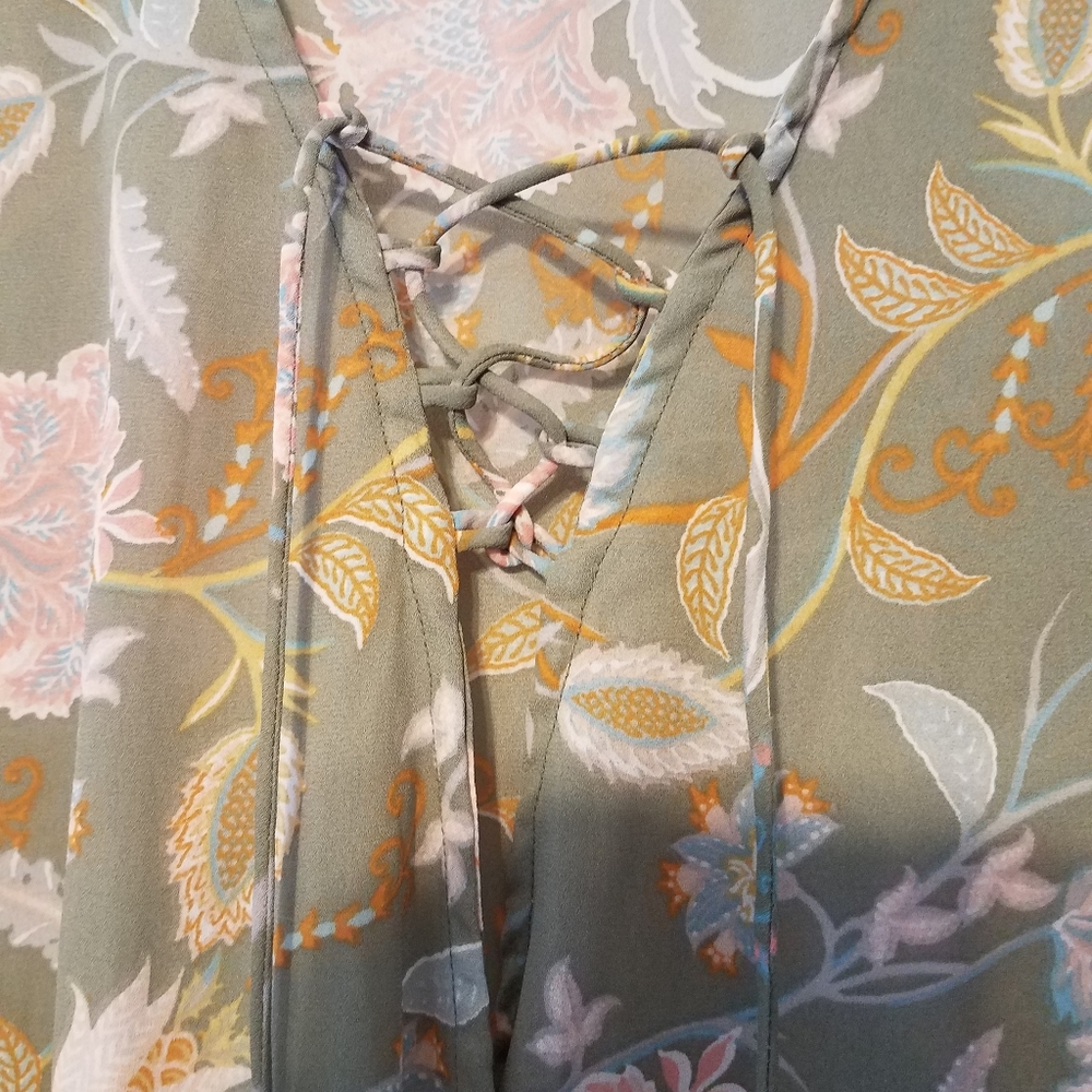 Shirt - Picture 3 of 3